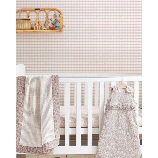 rozsaszin feher kockas tapeta rusztikus vintage gyerekszoba haloszoba cukraszda dekoracio lanyszoba babaszoba.jpg